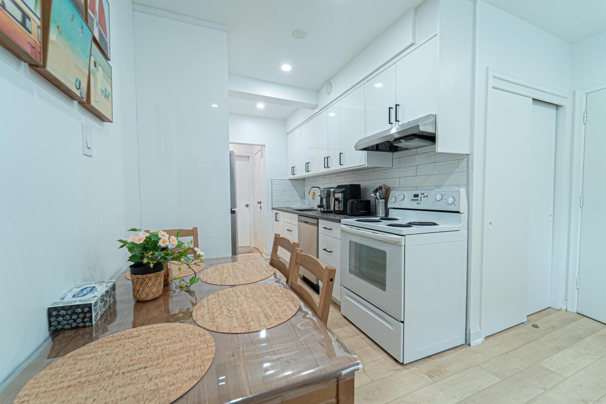 Quiet & Comfortable Double Private Room, Free Parking Toronto Buitenkant foto