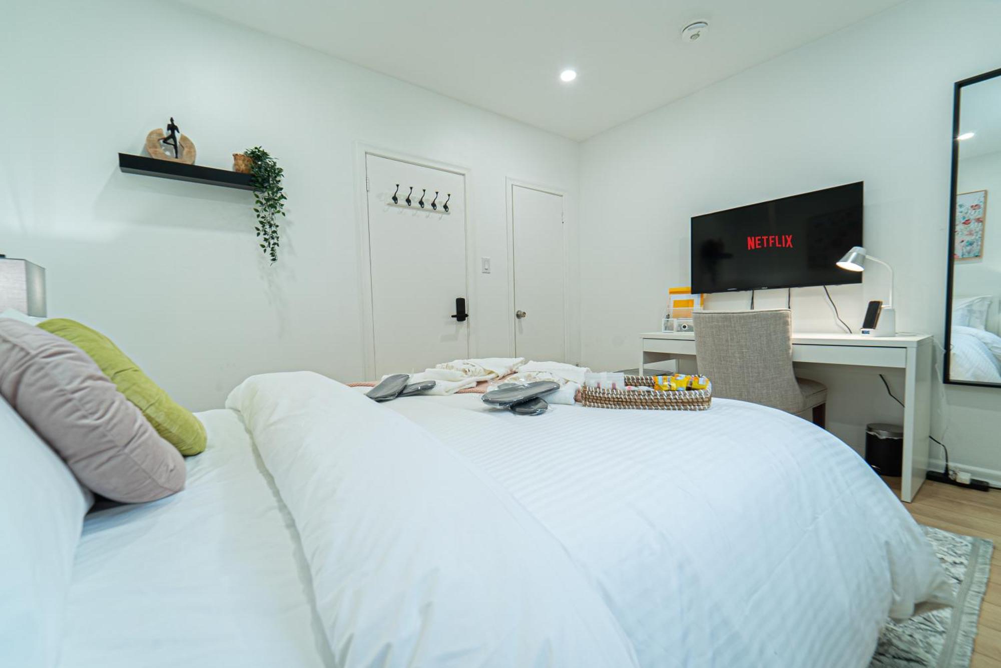 Quiet & Comfortable Double Private Room, Free Parking Toronto Buitenkant foto