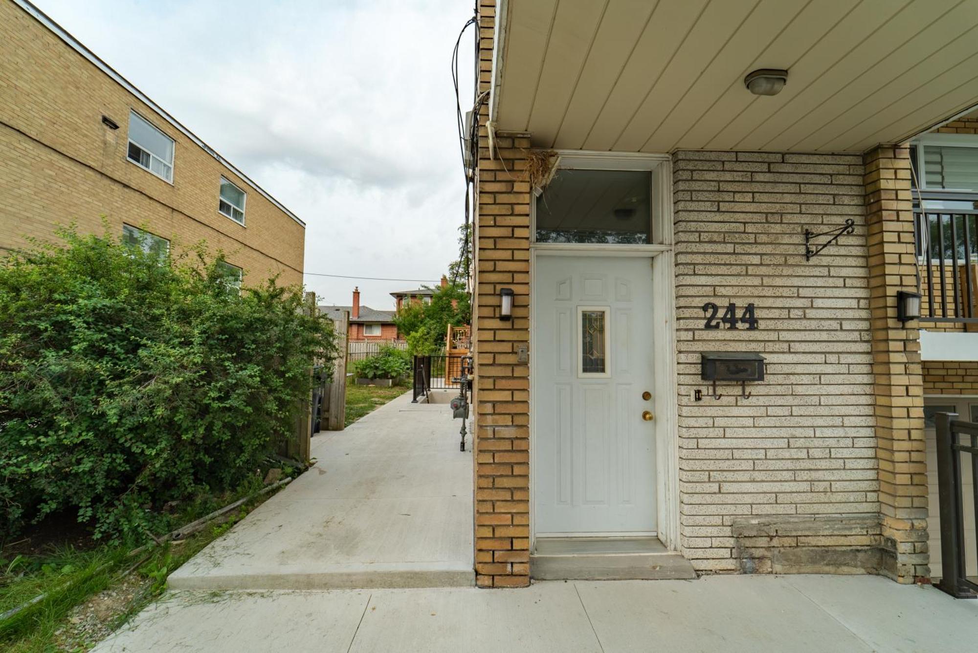 Quiet & Comfortable Double Private Room, Free Parking Toronto Buitenkant foto